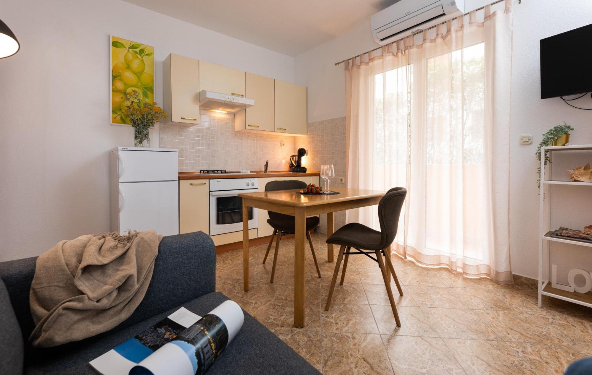 Apartments Sunny Elza Hvar Town Exterior foto