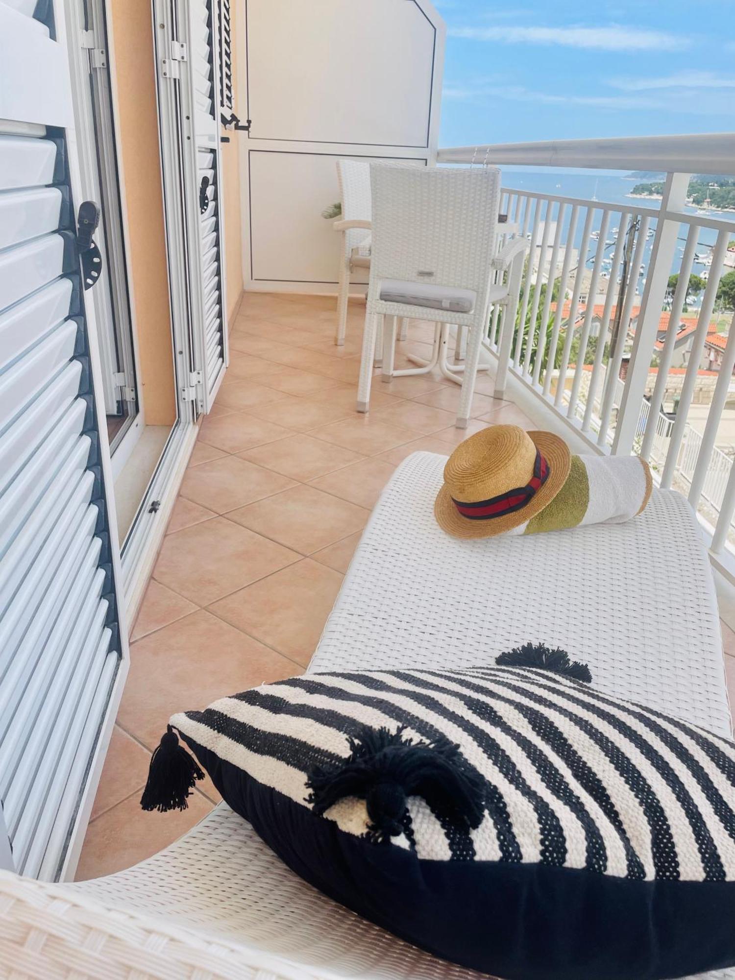 Apartments Sunny Elza Hvar Town Exterior foto