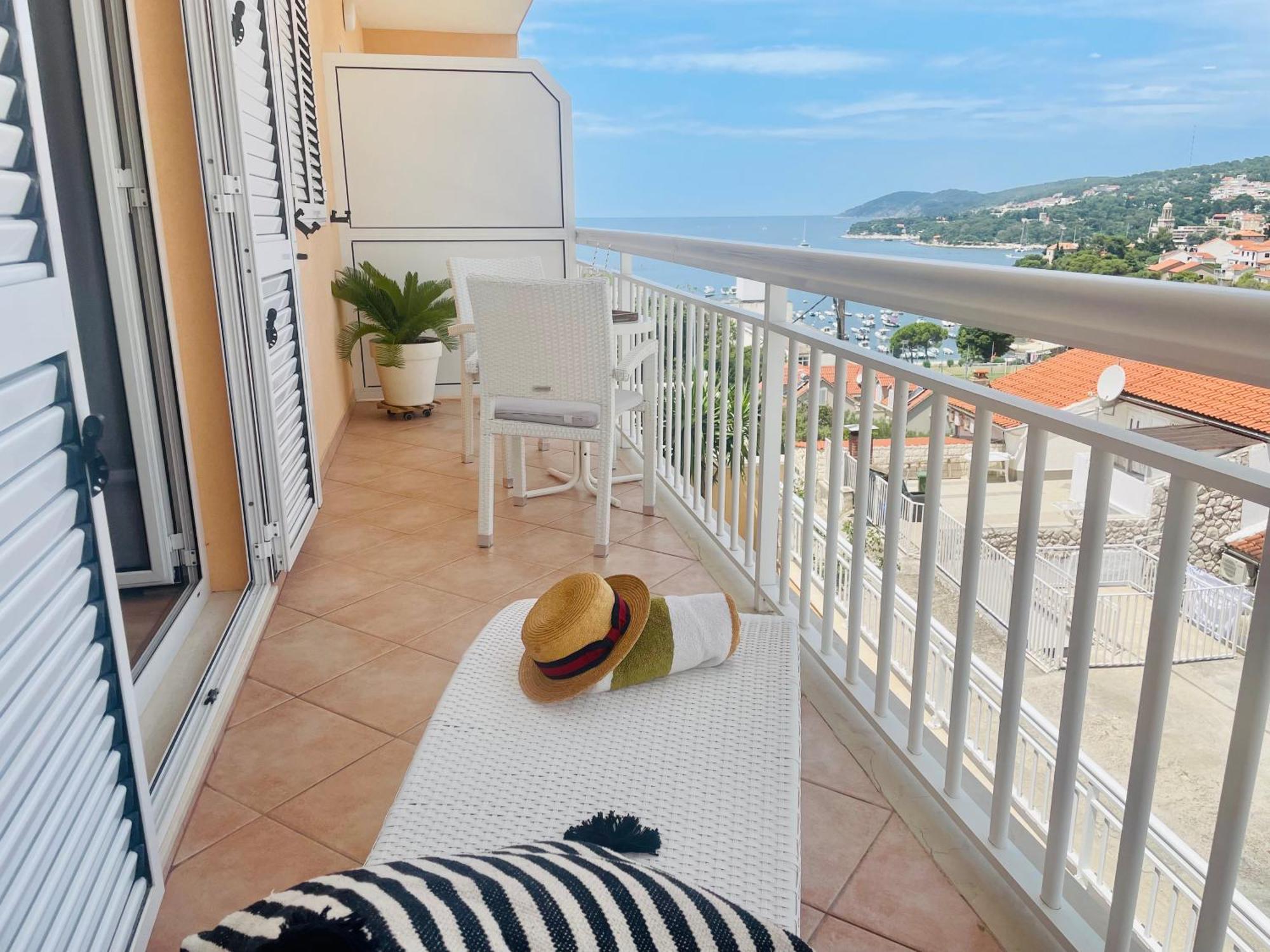 Apartments Sunny Elza Hvar Town Exterior foto