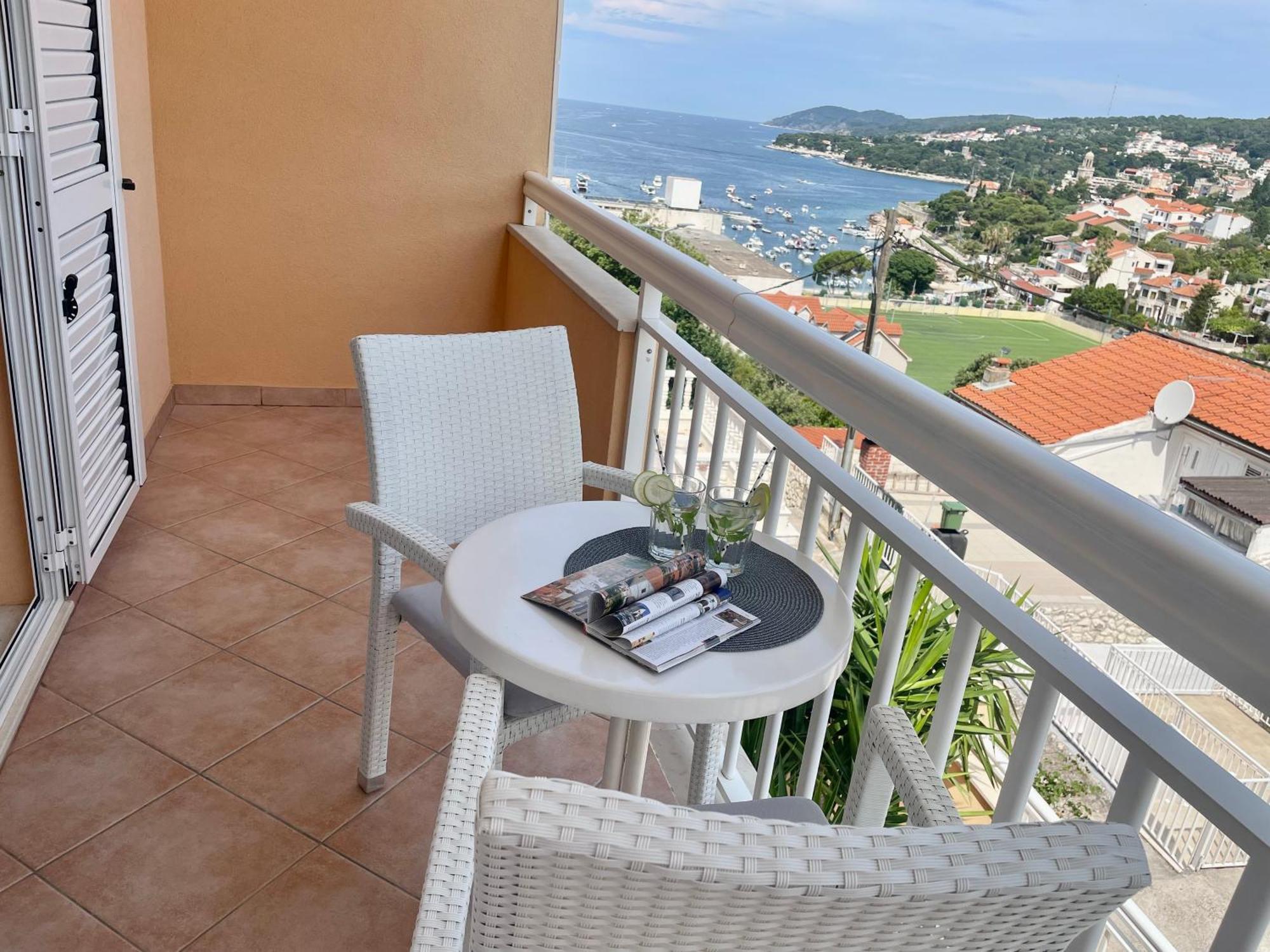 Apartments Sunny Elza Hvar Town Exterior foto