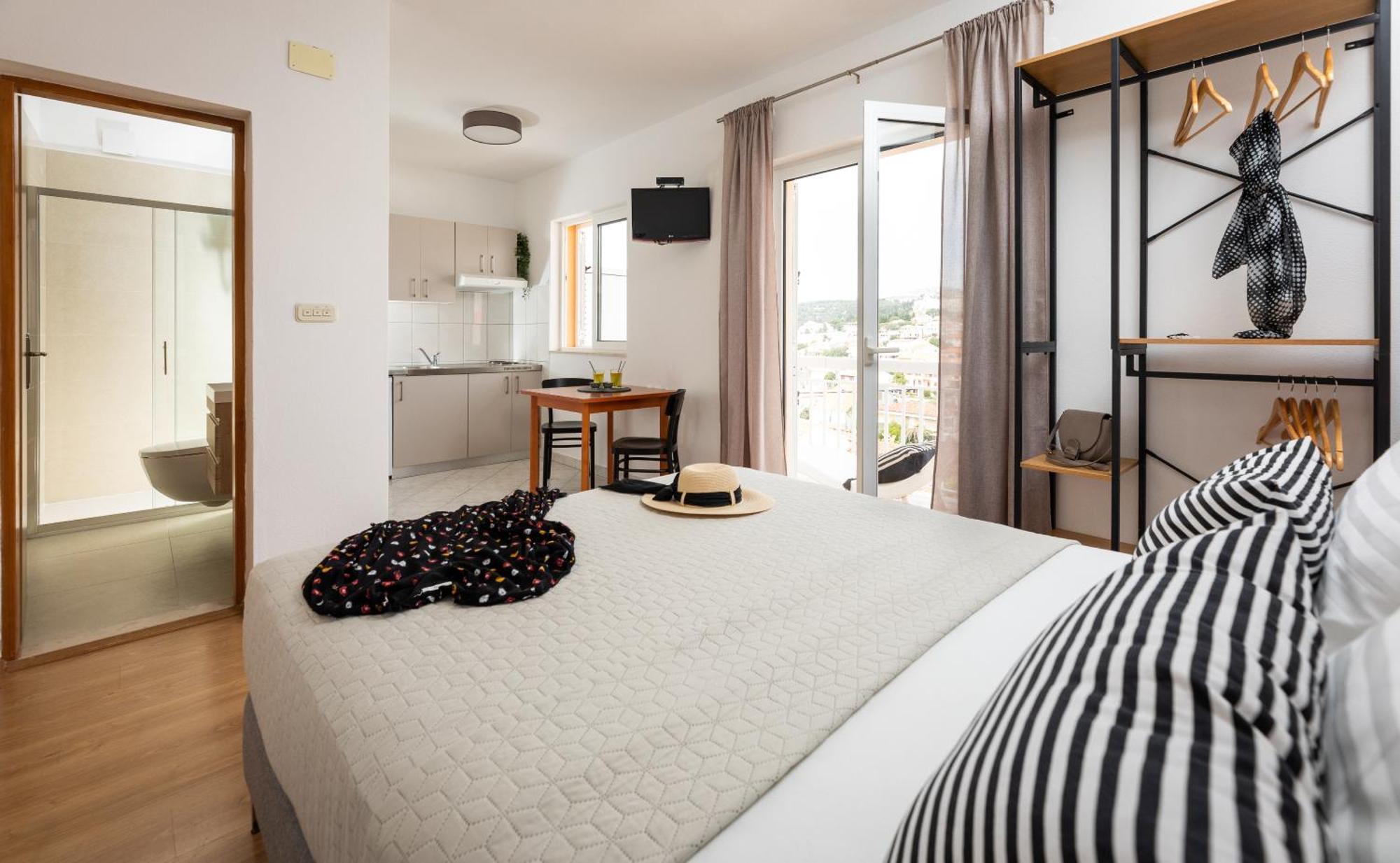 Apartments Sunny Elza Hvar Town Exterior foto