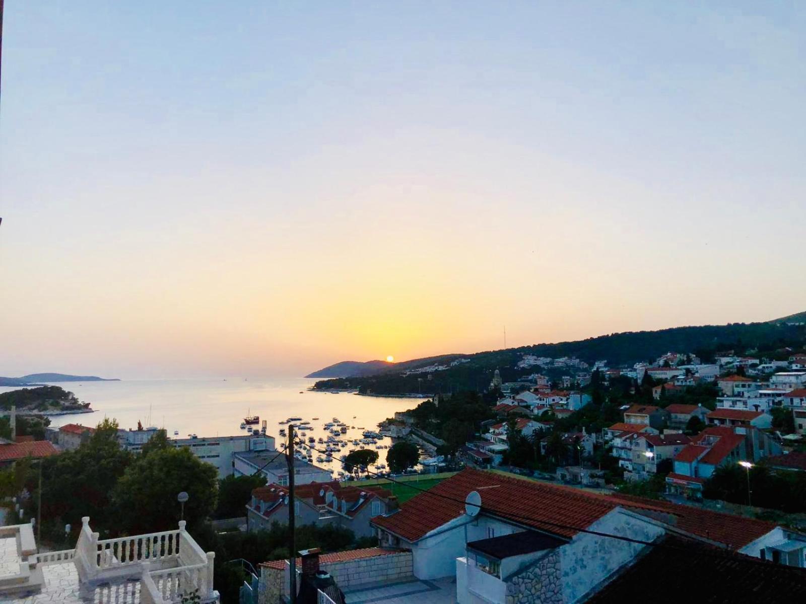 Apartments Sunny Elza Hvar Town Exterior foto